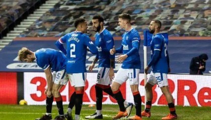  阿森纳联赛不败金身延续至X场  