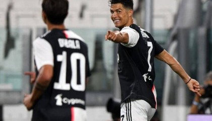  意甲金靴之争白热化，劳塔罗领跑群雄  