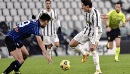  美因茨主场雨战告捷，湿滑场地成就门将超神扑