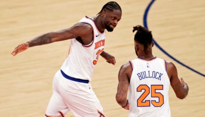  班凯罗27+10魔术掀翻尼克斯  