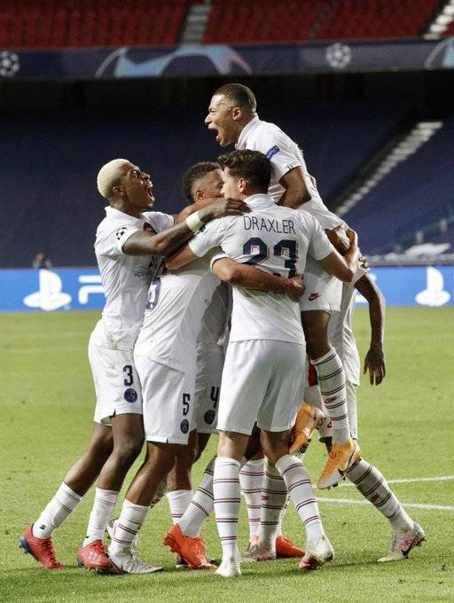  富勒姆补时连入两球逆转西汉姆